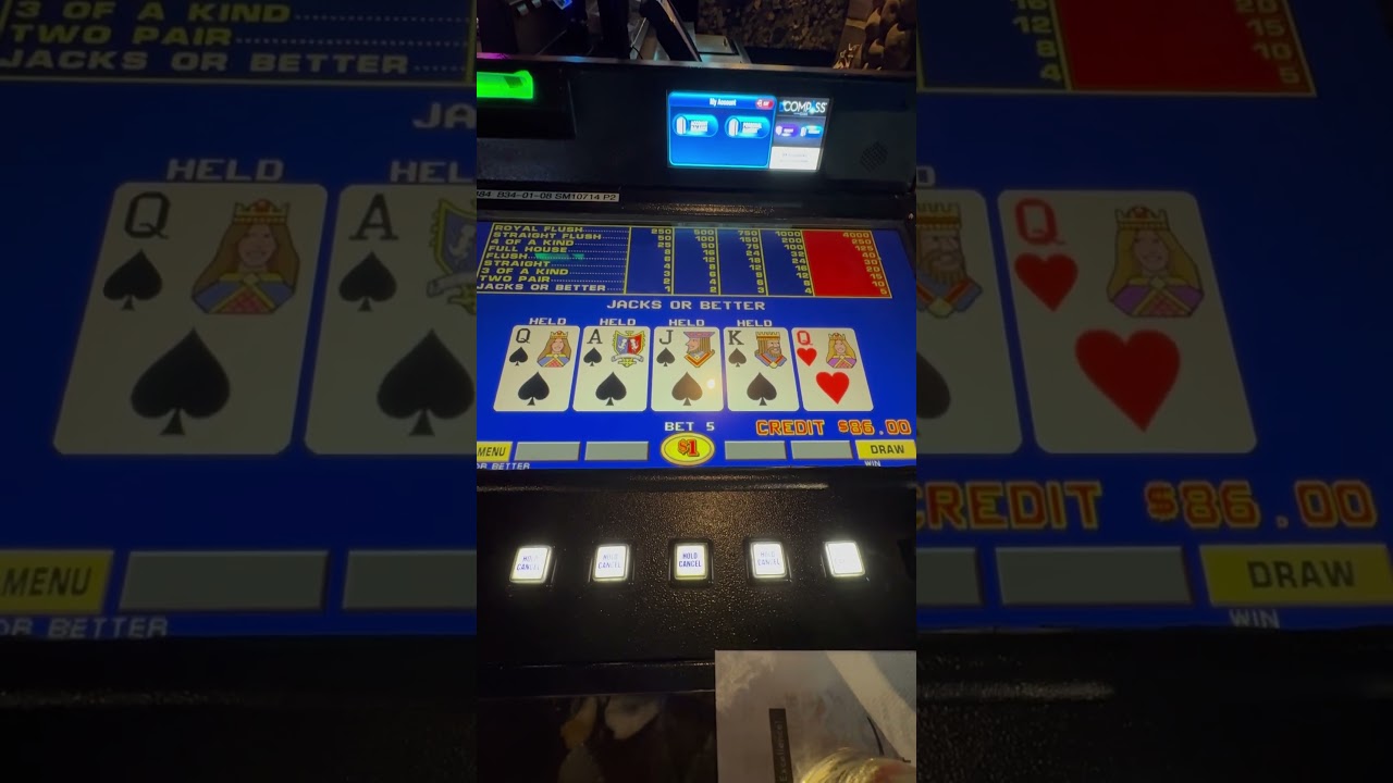 Роял-флеш, почему не мы!? #видеопокер #покер #казино #подписка