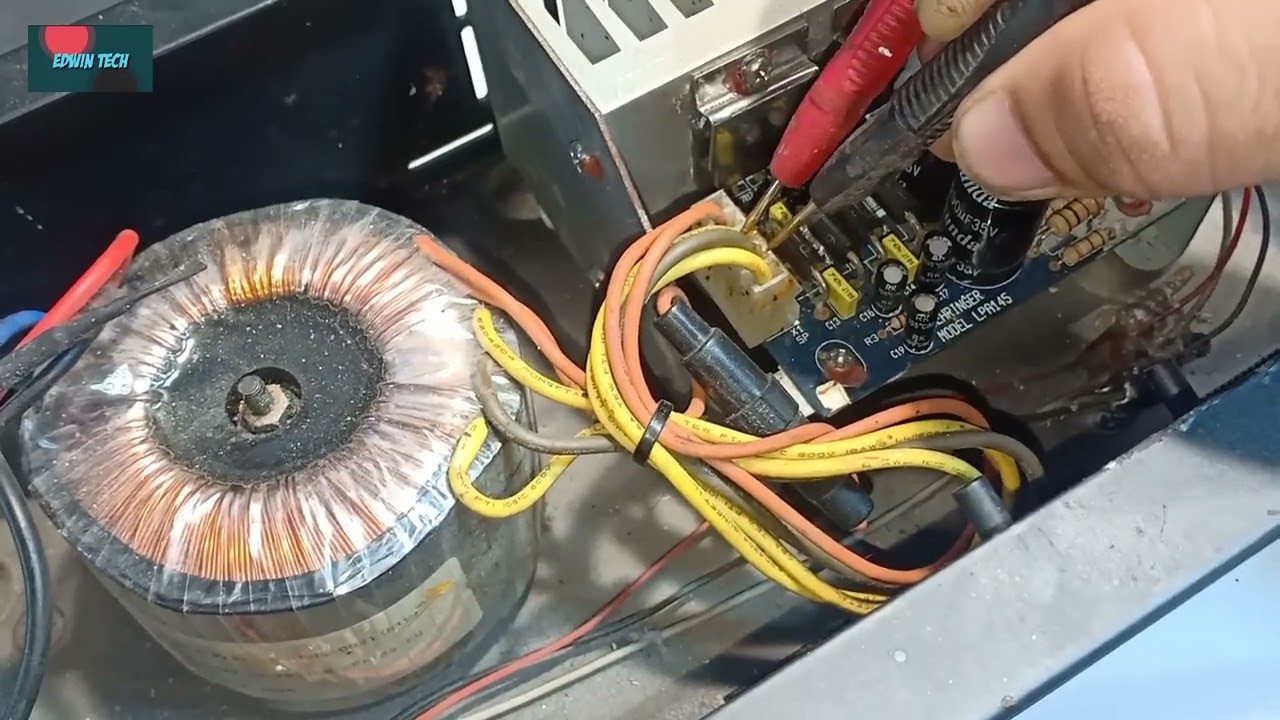 BEHRINGER BXL450 bass guitar amplyfier no sound (done repair)