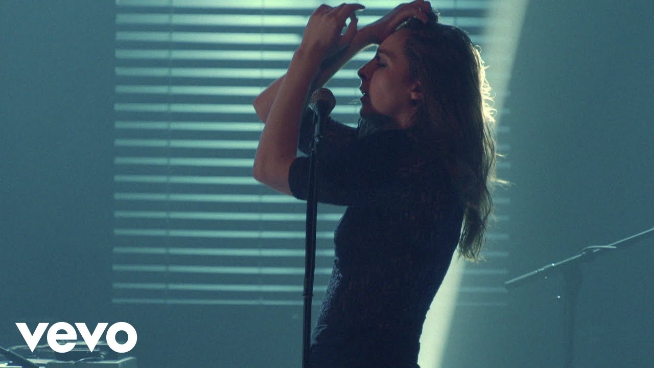 Flora Fishbach - Mortel (Clip officiel)