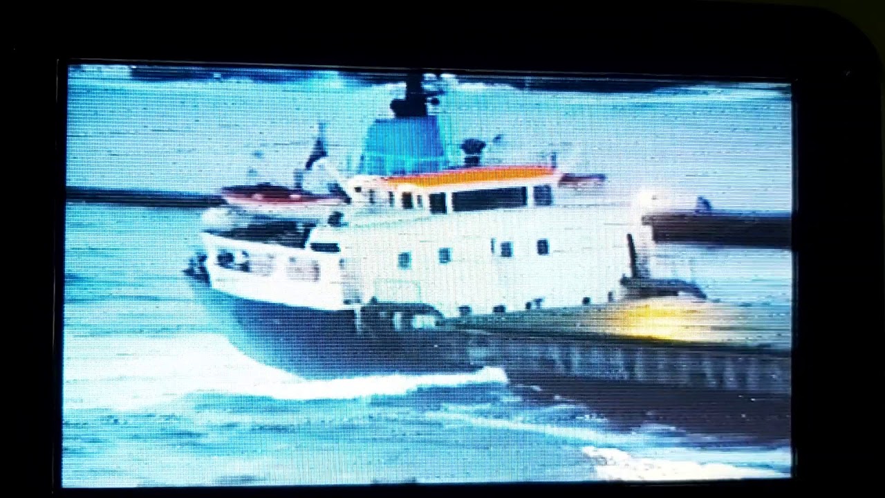 Salvamento se buque SOMIO, en la ría de suances