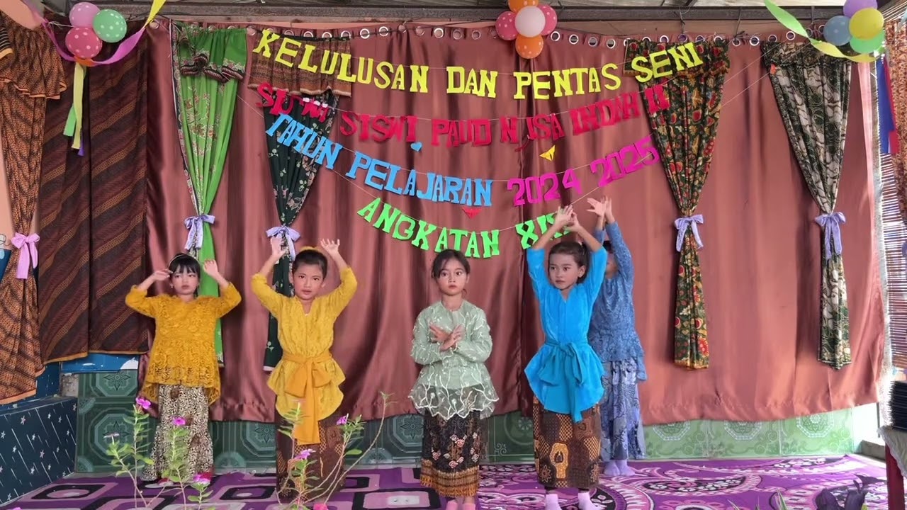 Tari “Rengkenek” kaulinan barudak Sunda - PAUD NUSA INDAH II Karawang