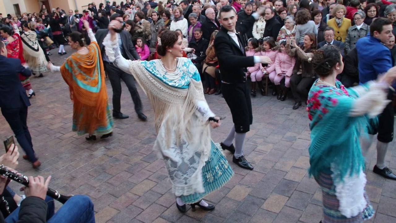 Bailes del Niño. Reyes: Helena Trespalacios y Manuel Arellano.-6