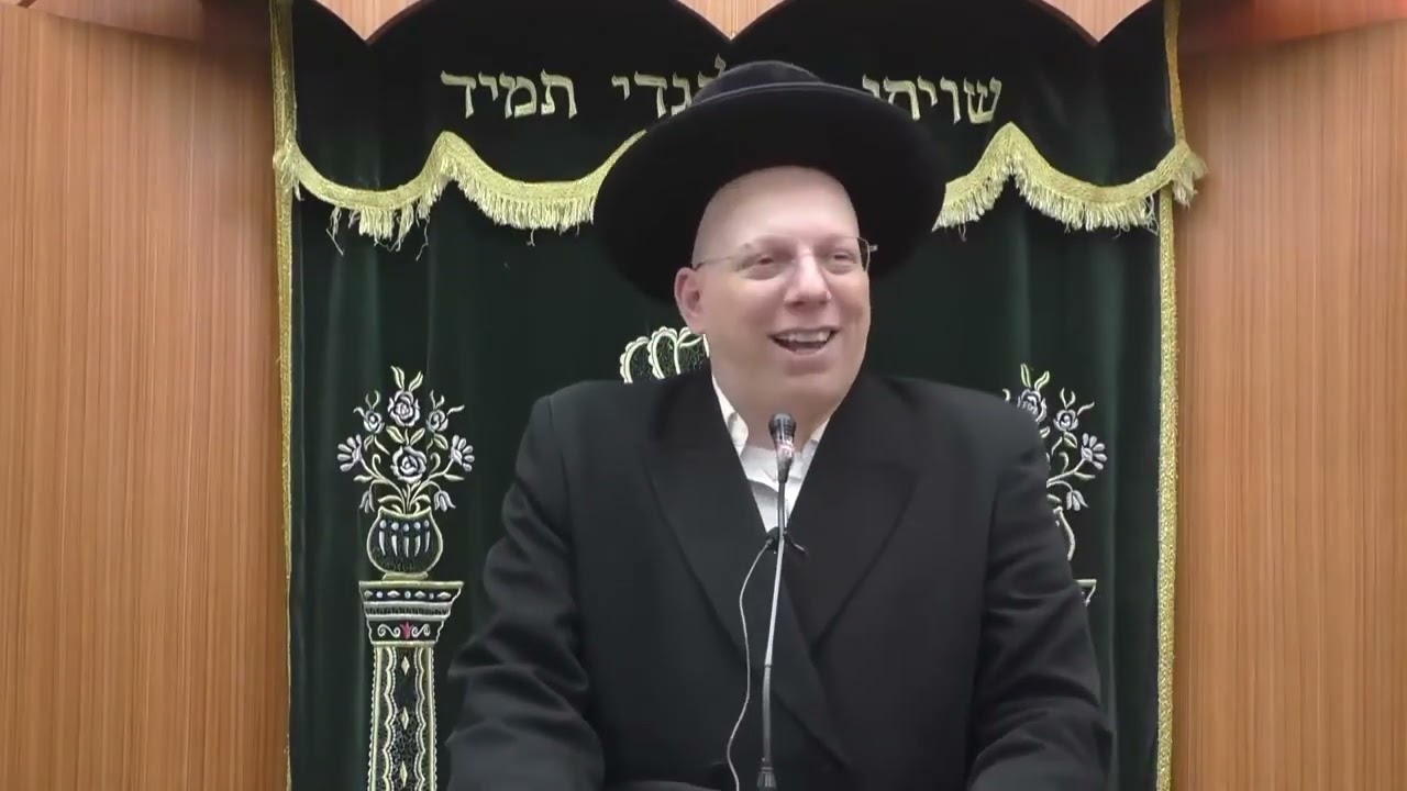 הרב ליאור גלזר גמל ומזרקה בבני ברק