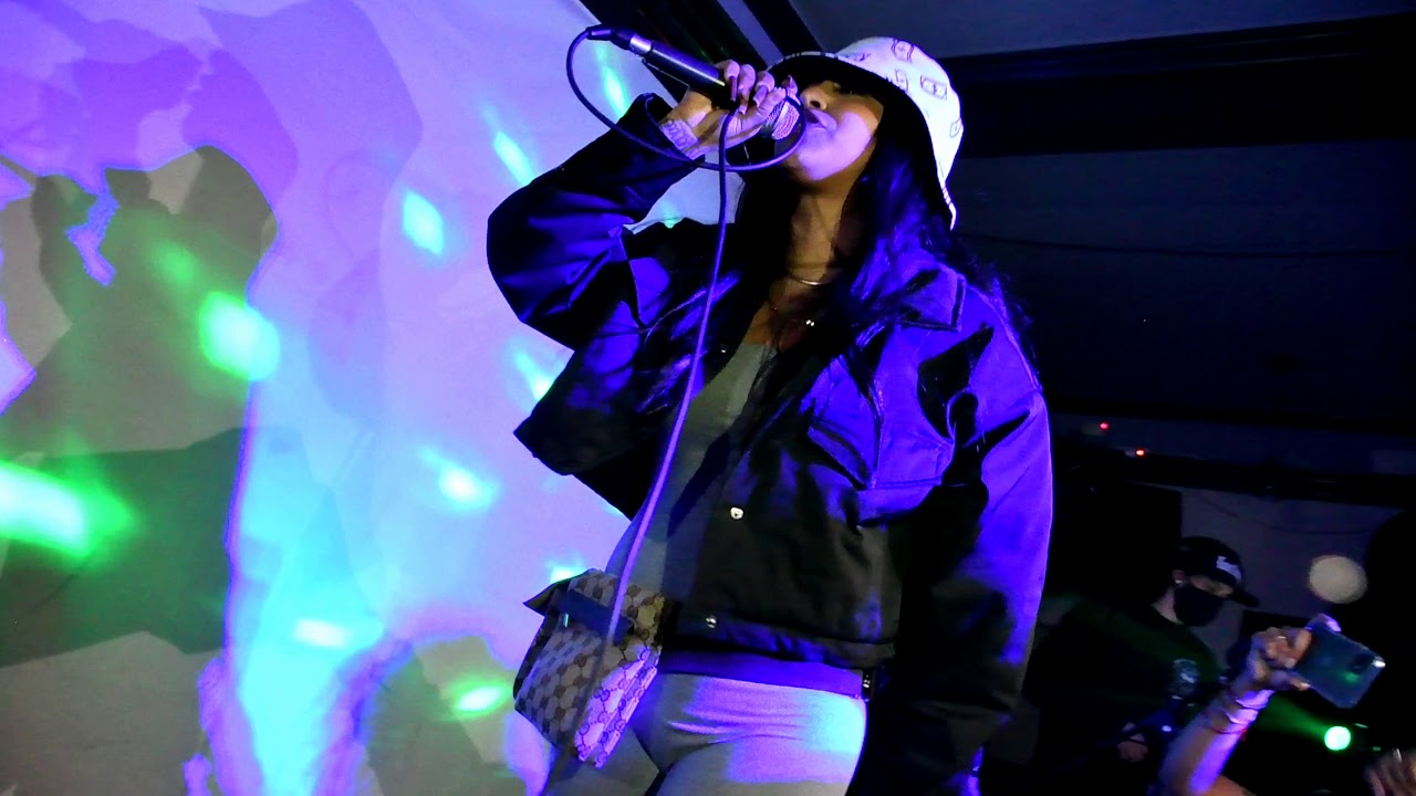 Bella The Rapper Live