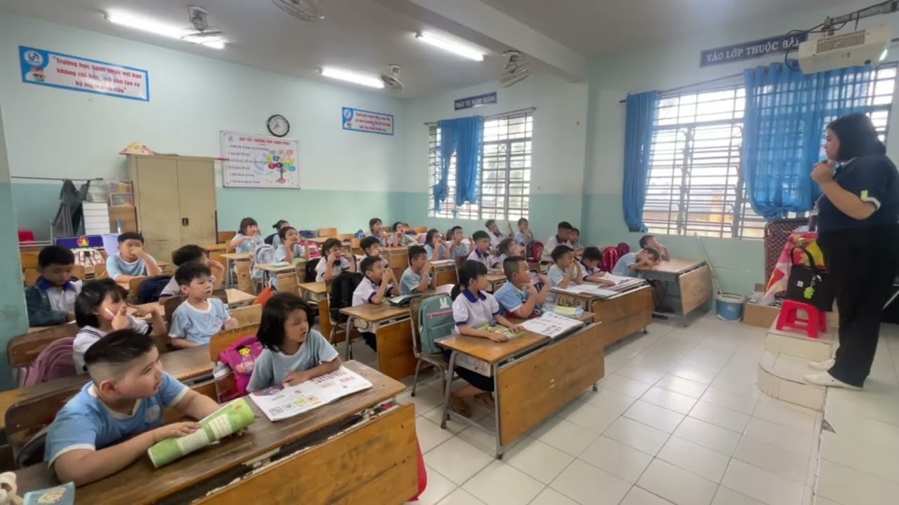 English time with teacher Erica - Class 1.7 - 5/3/2026
