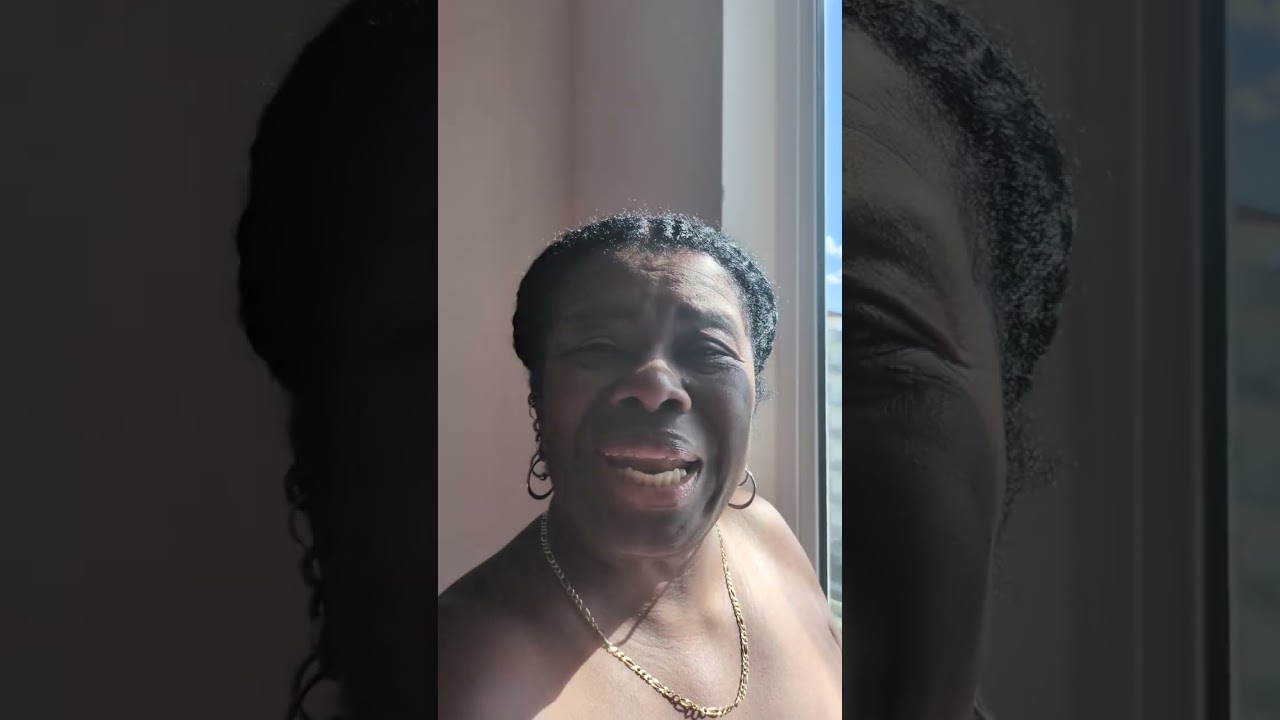 Люди будут ненавидеть вас и клеветать на ваше имя, несмотря ни на что, просто живите своей жизнью.