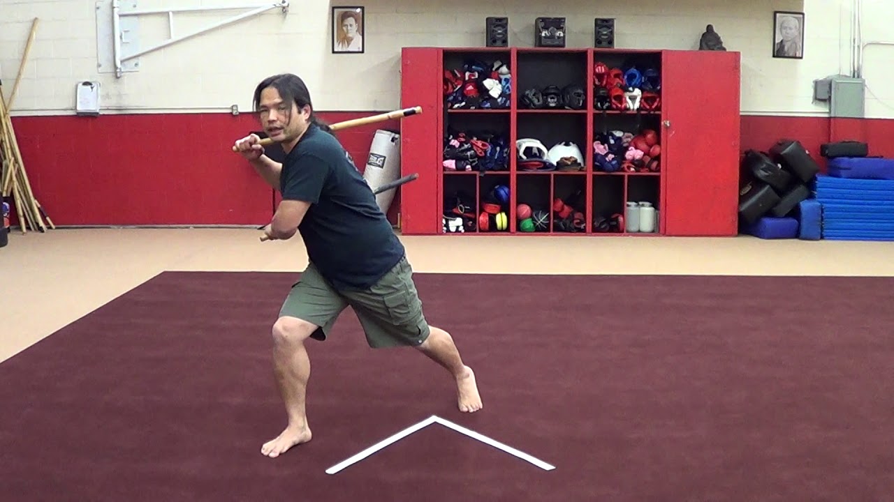 Reverse Triangle footwork - broken and fluid