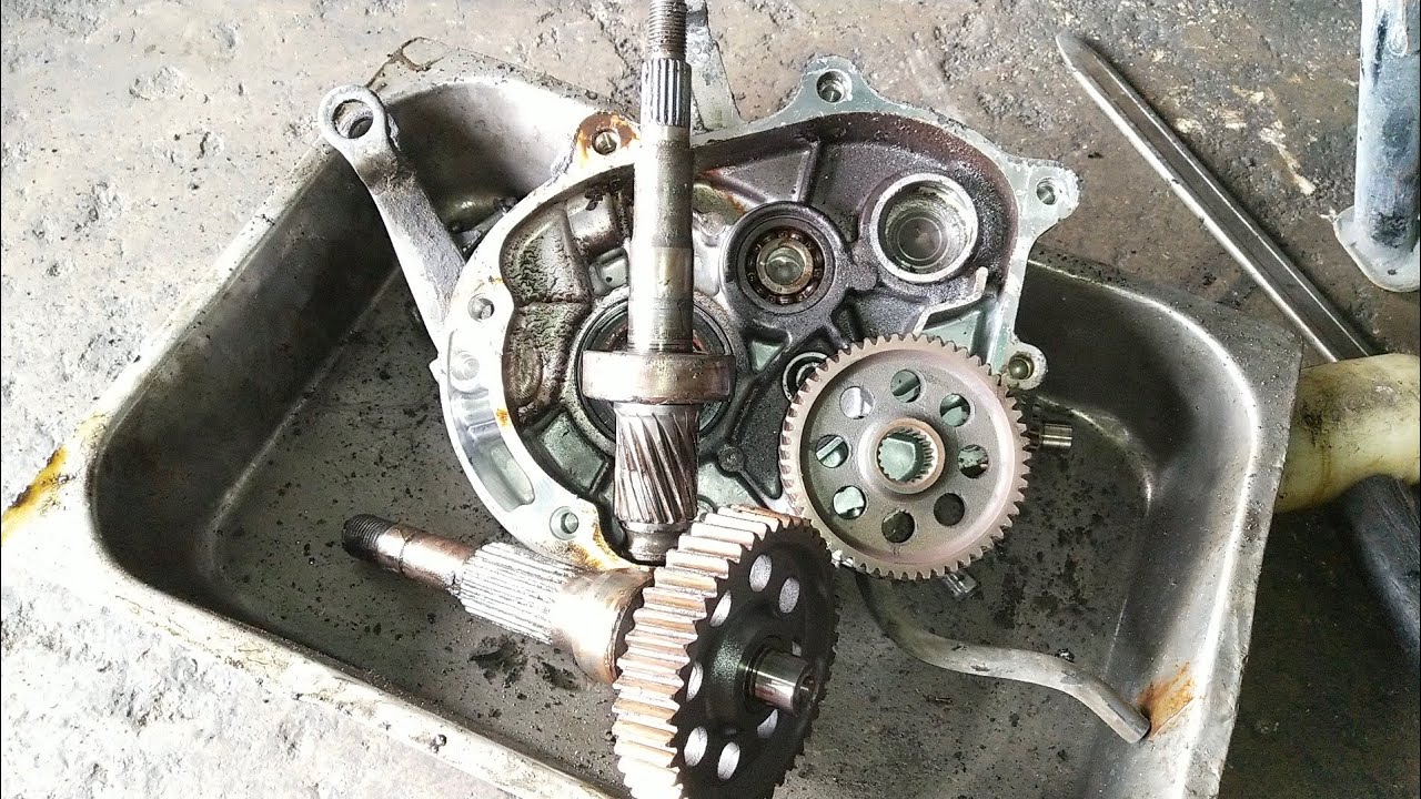 Honda Click 125i น้ำมันเฟืองท้ายแห้งโทษจะหนักขนาดไหนเรามาถอดดูกันครับ👨‍🔧✌
