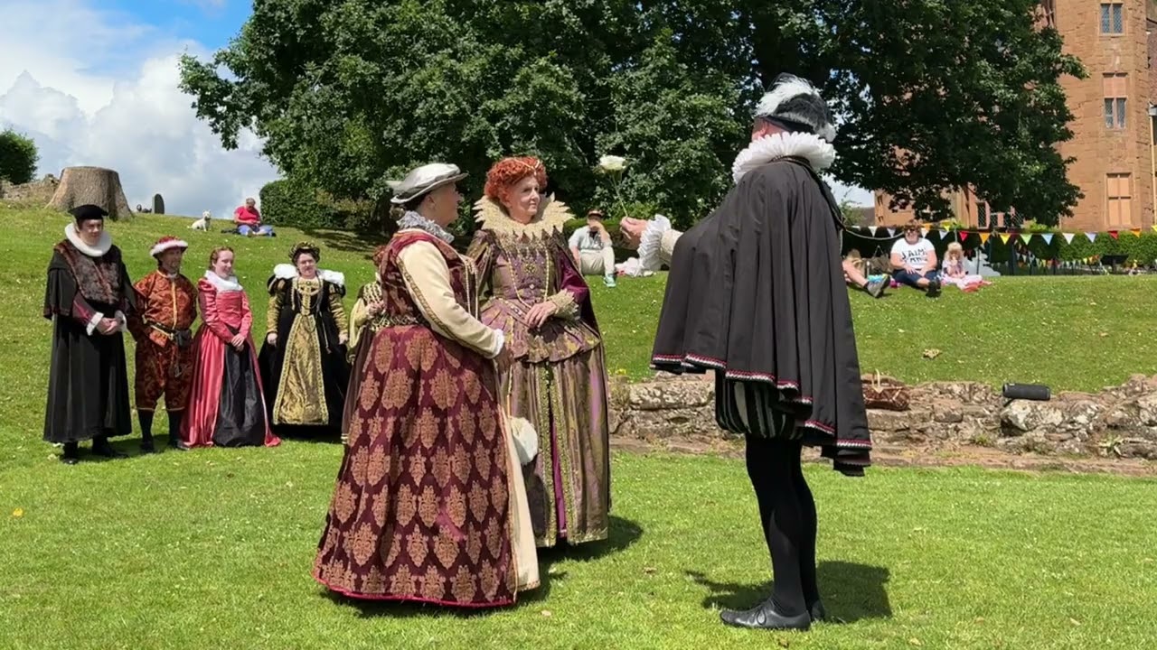 Ballo del Fiore in terzo16th century dance at Kenilworth Castle performed by Gloriana Living History
