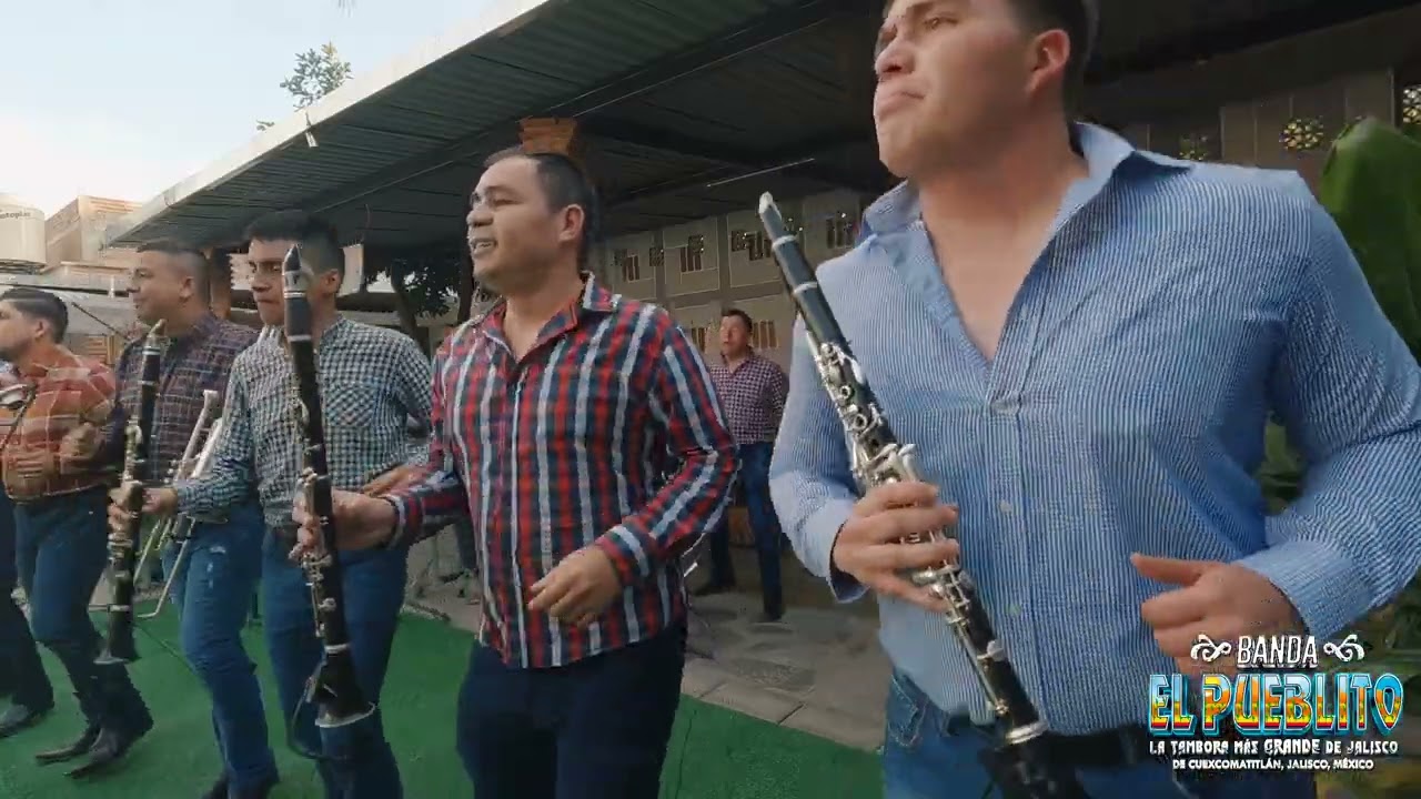 Banda El Pueblito - Cumbias Del Pueblito (Video Oficial)