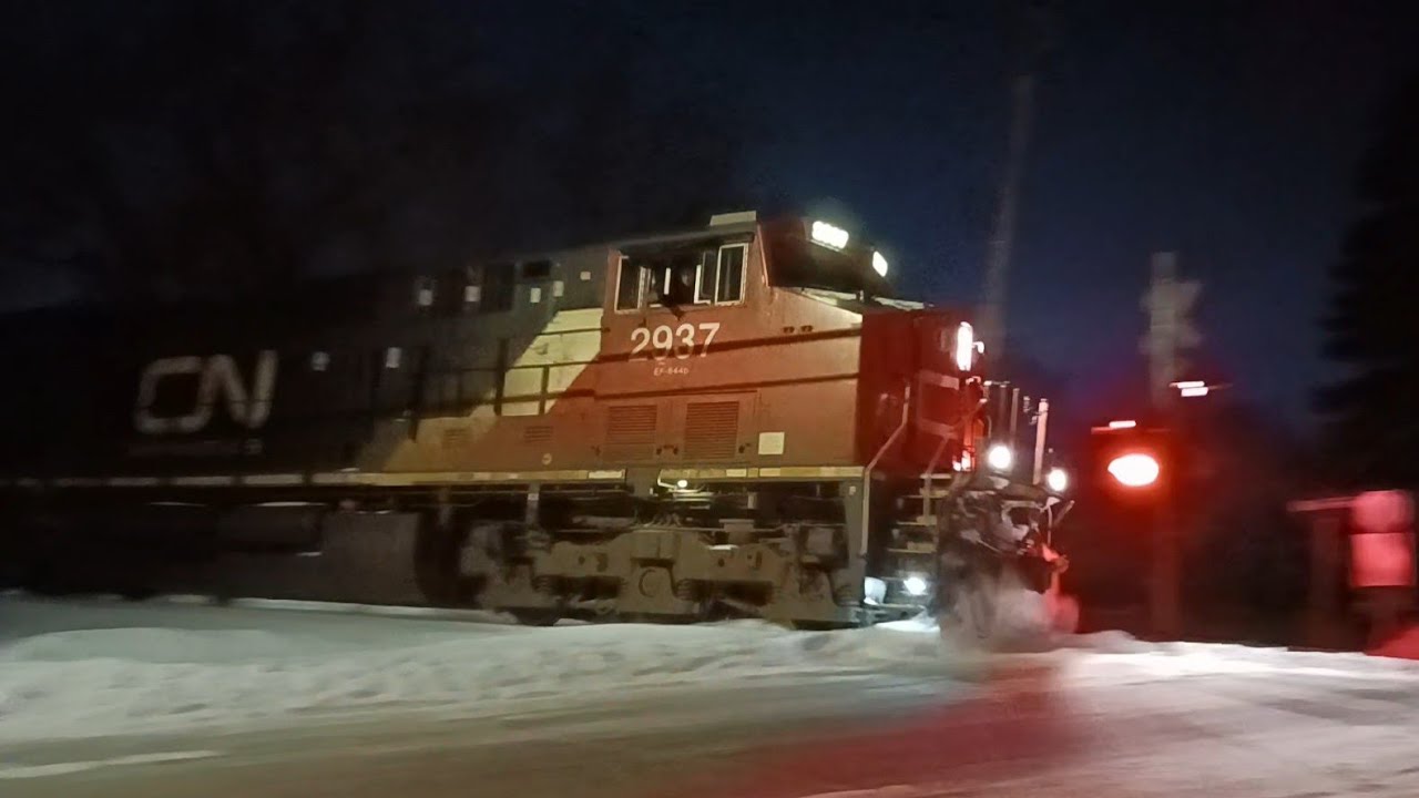 CN L548 with a friendly crew! - Boucherville, Qc