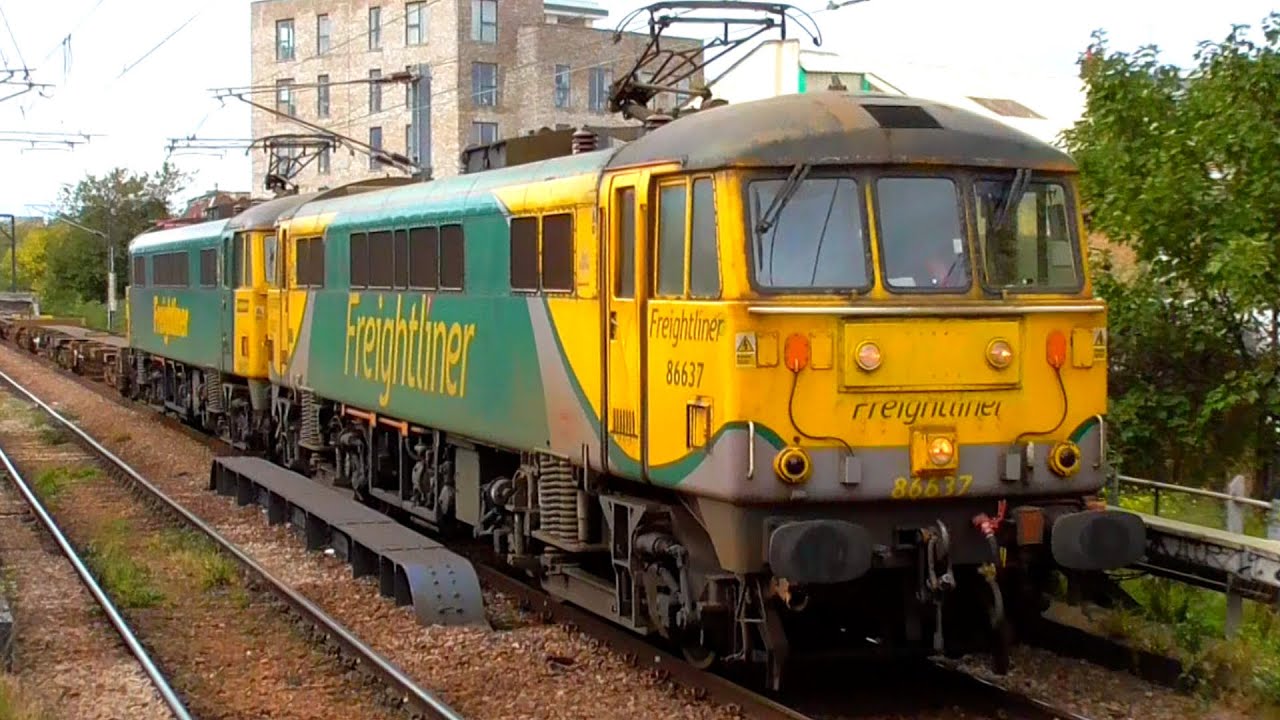 Trains at Homerton - 06/10/20