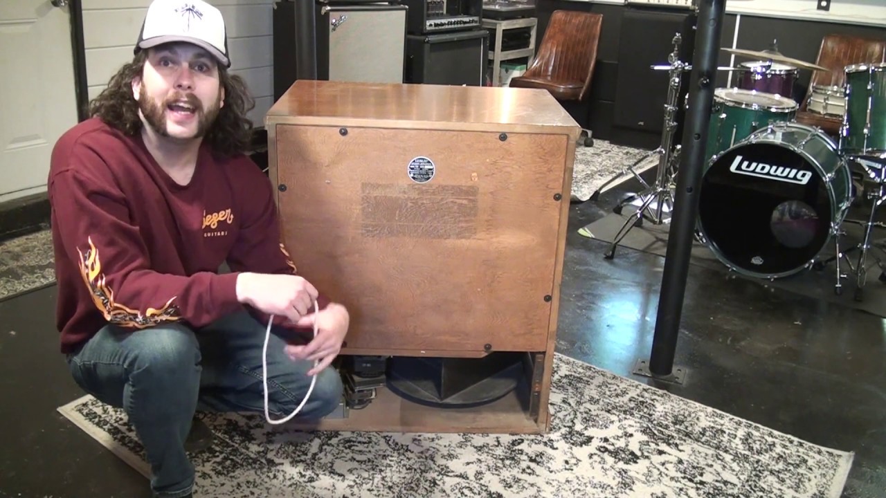How To: Change the lower belt in a Leslie speaker cabinet.