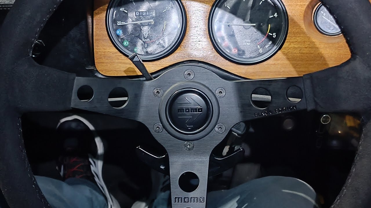REVIEW VOLANTE MOMO 07 BLACK EDITION REPLICA