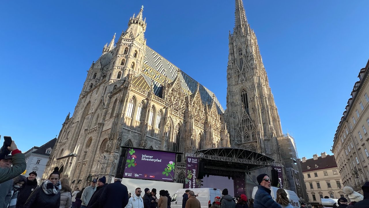Vienna Stephansplatz to Hofburg via luxury shopping streets