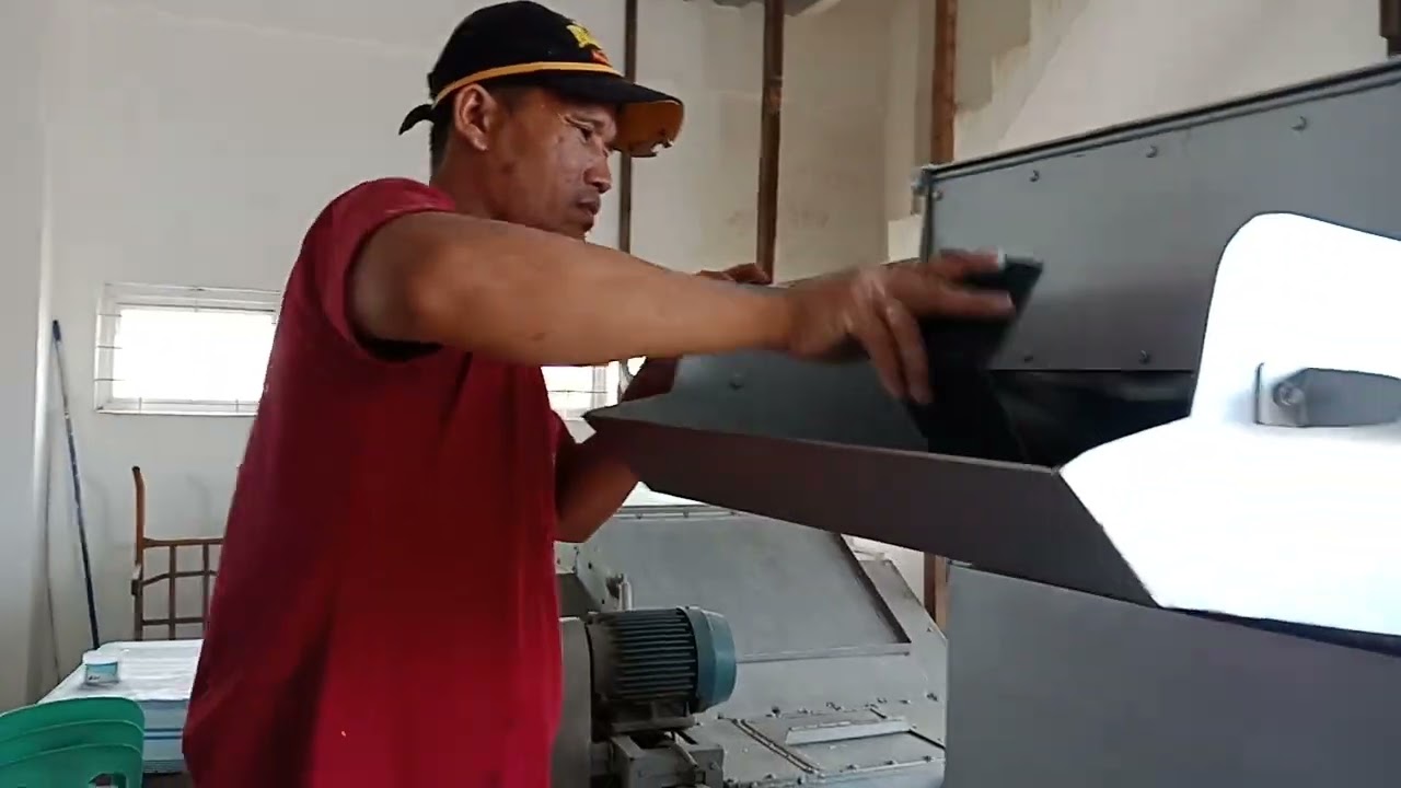 NEW MULTI-PURPOSE /GRINDER FOR CRUSHING/CUTTING/GRINDING AND PULVERIZING POST-CONSUMER PLASTIC