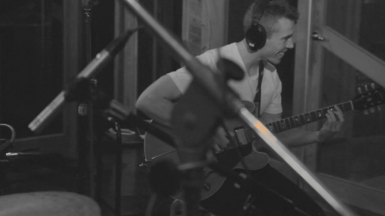 Quentin Angus- Riding Times Arrow BASS SOLO (Sam Anning)
