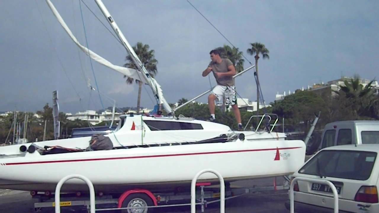 Matage et dématage d'un trimaran Astus 22.1
