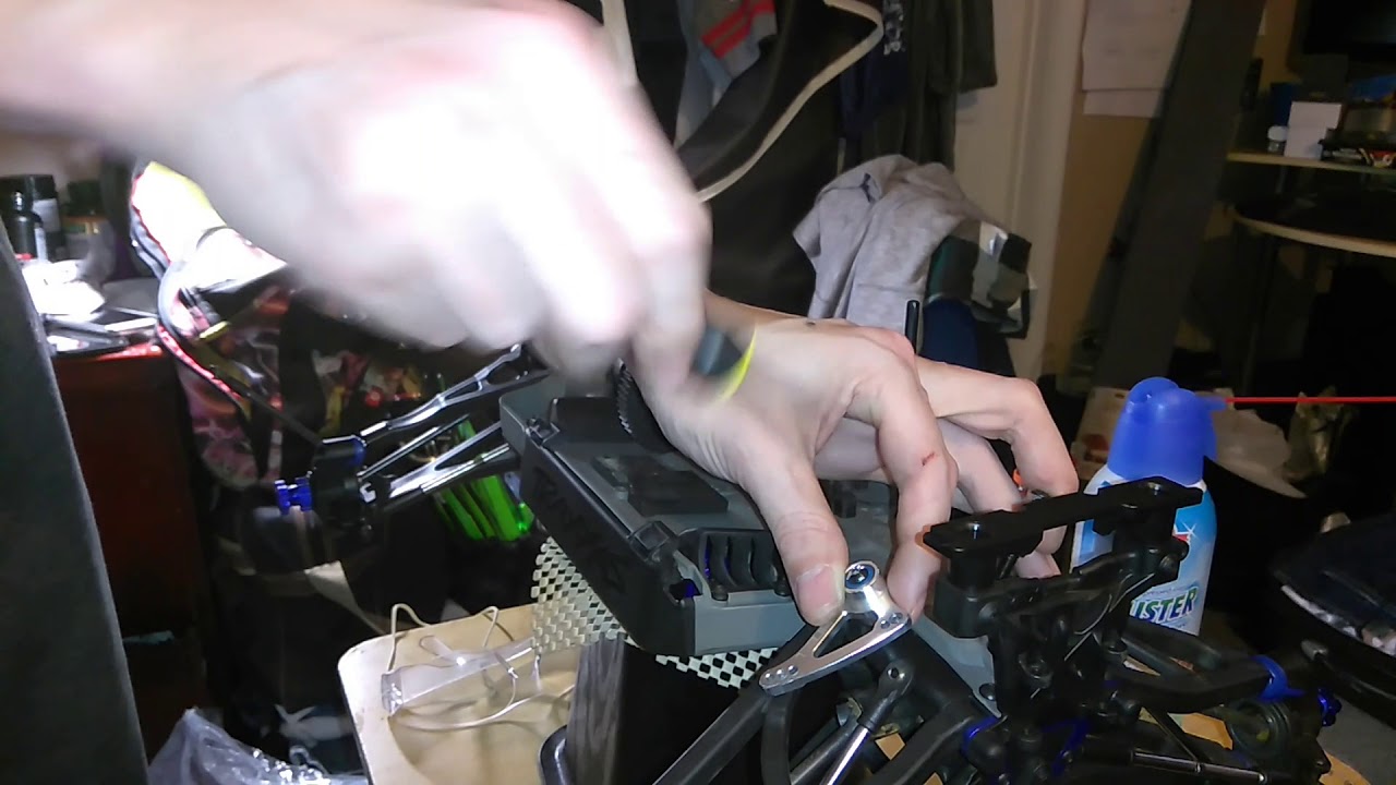 How to remove a stripped button head screw easy fix! #traxxas #diy