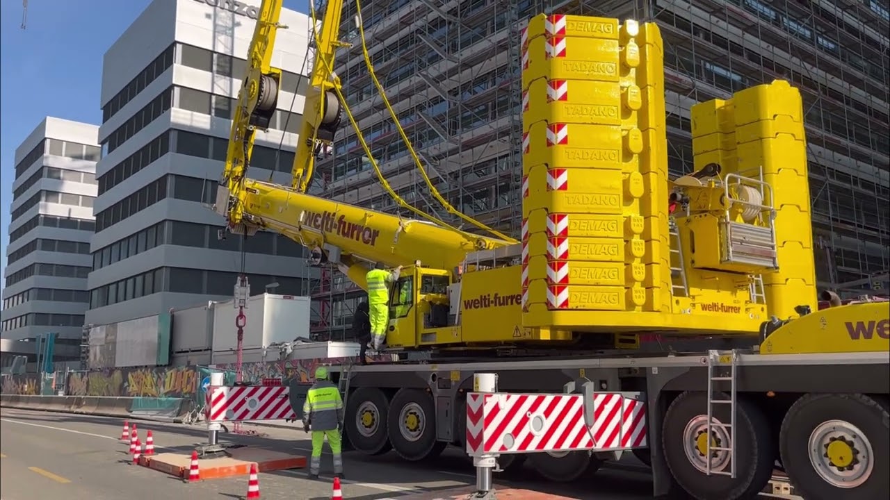 Tadano AC7.450-1 tear down WK6015 in Basel/Swiss,AC450 with Superlift.