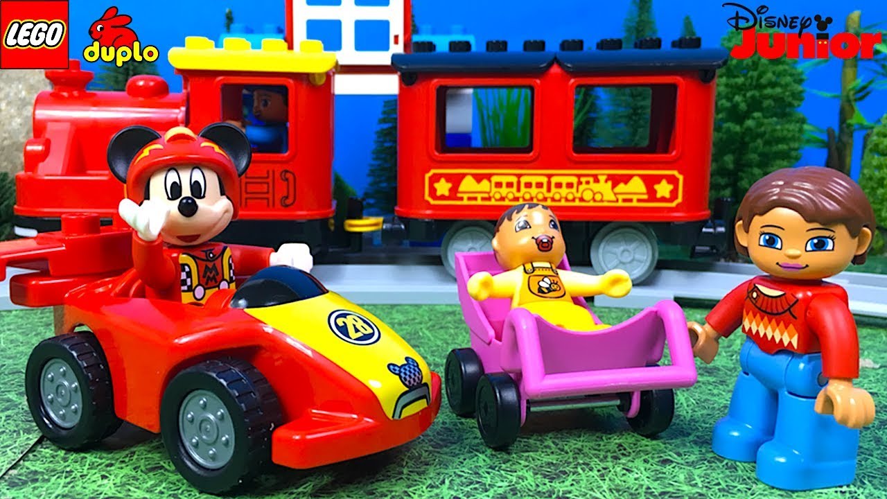 MICKEY Y LOS SUPER PILOTOS LEGO DUPLO PARA EL TREN PARA UNA SENORA Y SU BEBE
