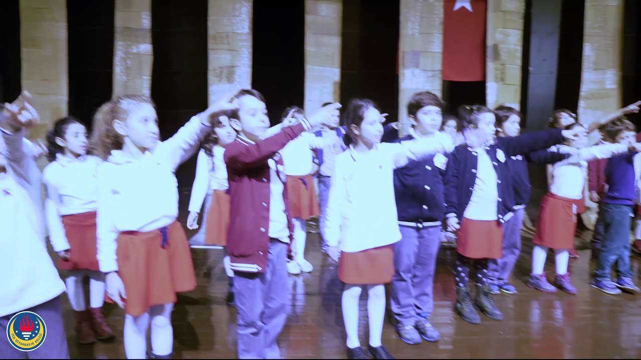 10 Kasım'ı unutmadık! İlkokul &ouml;ğrencilerimizin oratoryo performansı