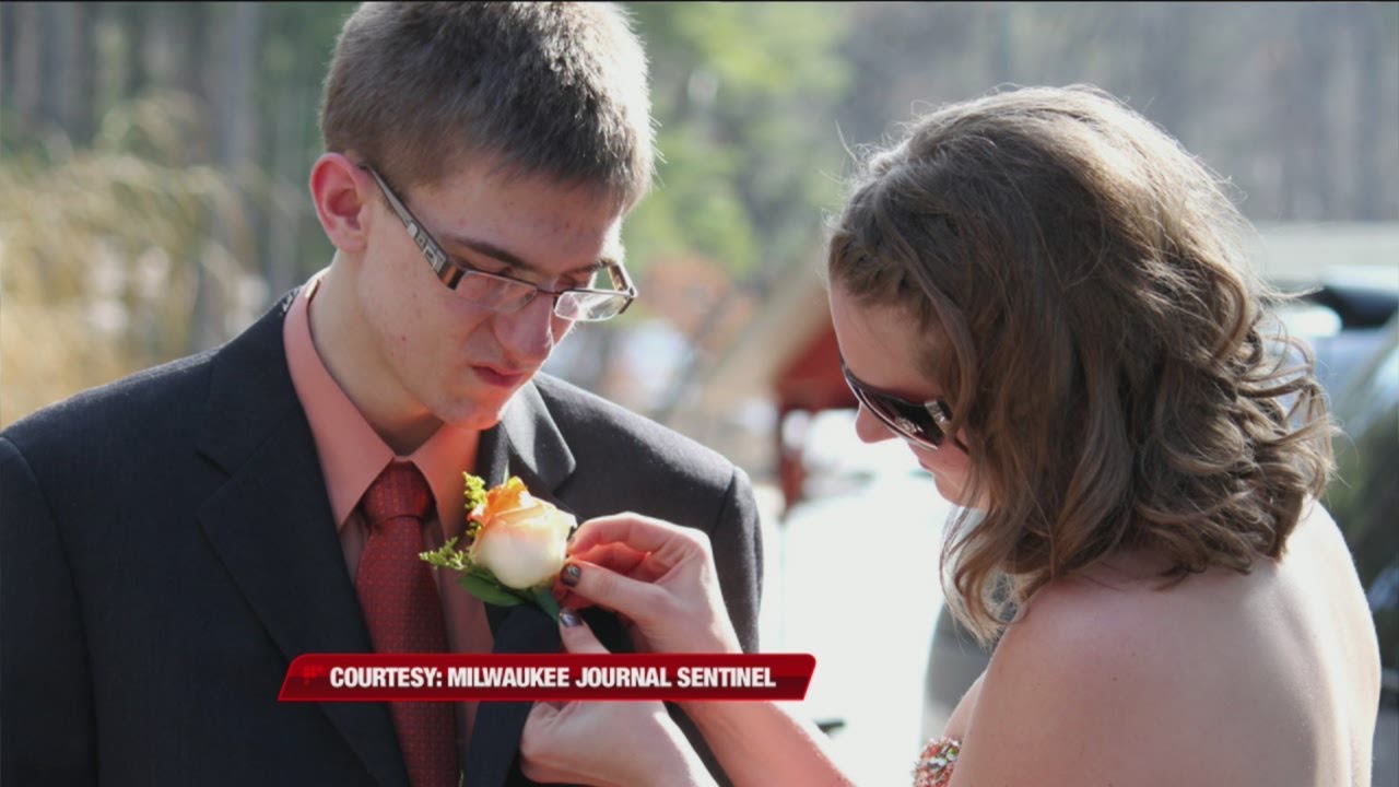 Teen born with autism gets to attend prom thanks to special friend
