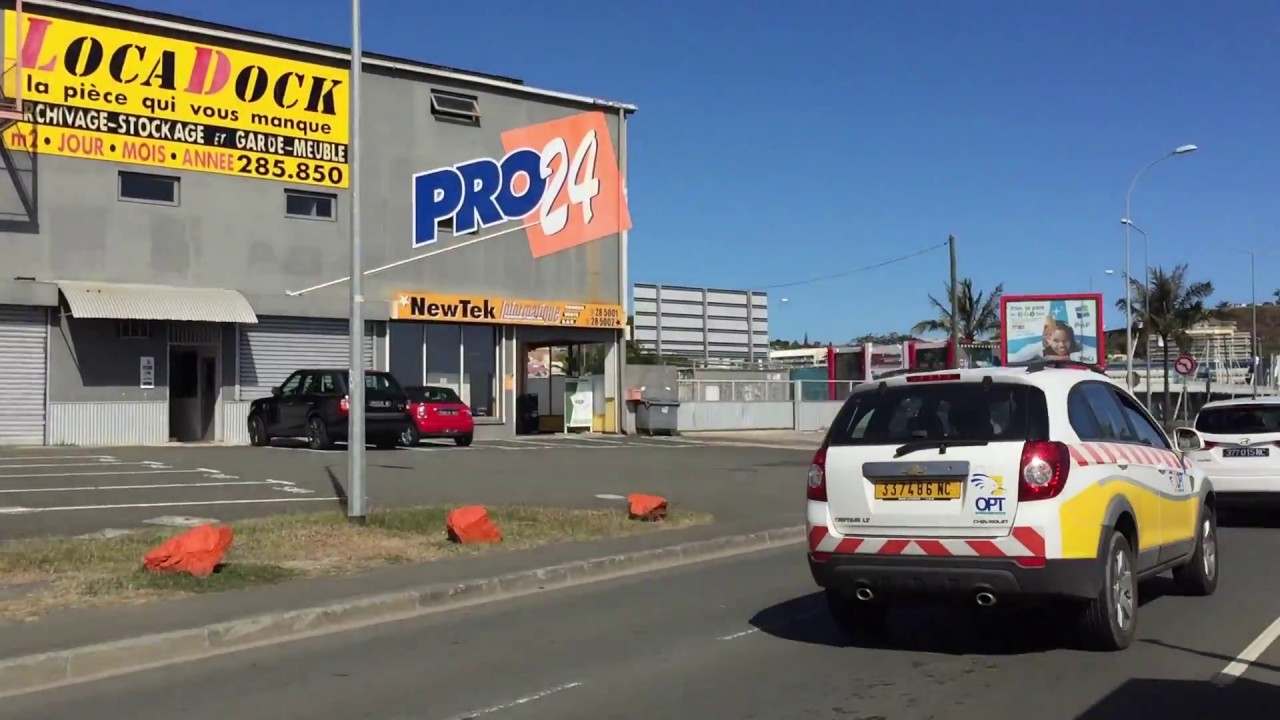 Driving in Nouméa, New Caledonia September 2015