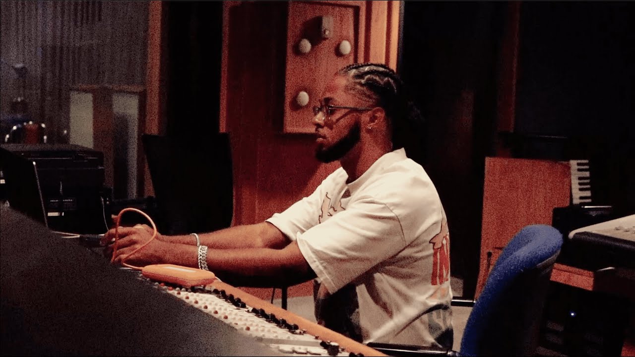 SoLasse Kennison In The Studio