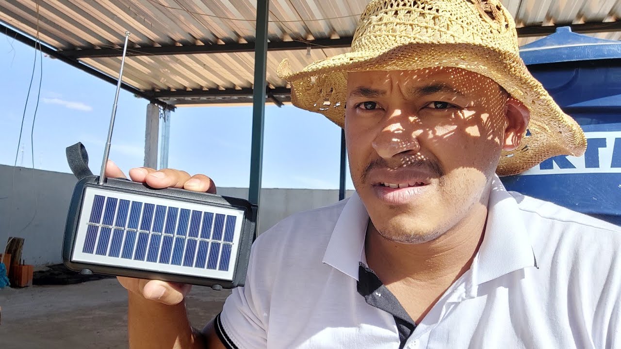 Rádio Solar Híbrido | Recarrega no Sol Ou na Tomada | Fizemos o Teste
