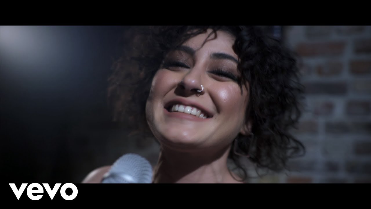 Melek Mosso - Kedi