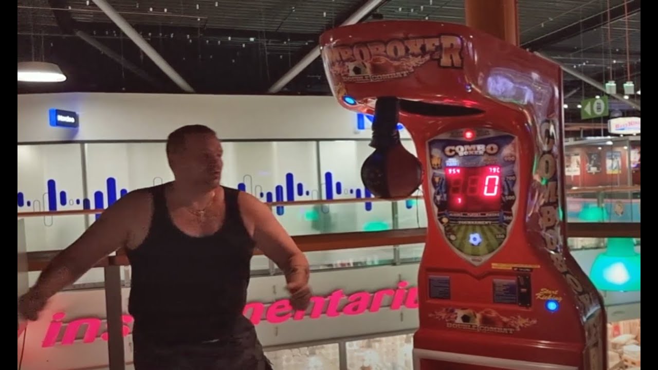 Old man 65 years punishes the boxing machine 10 times