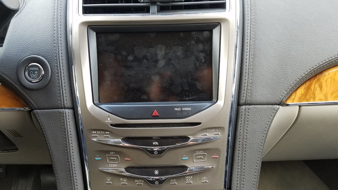 Как снять радио / навигацию / дисплей с Lincoln MKZ 2015 года для ремонта.