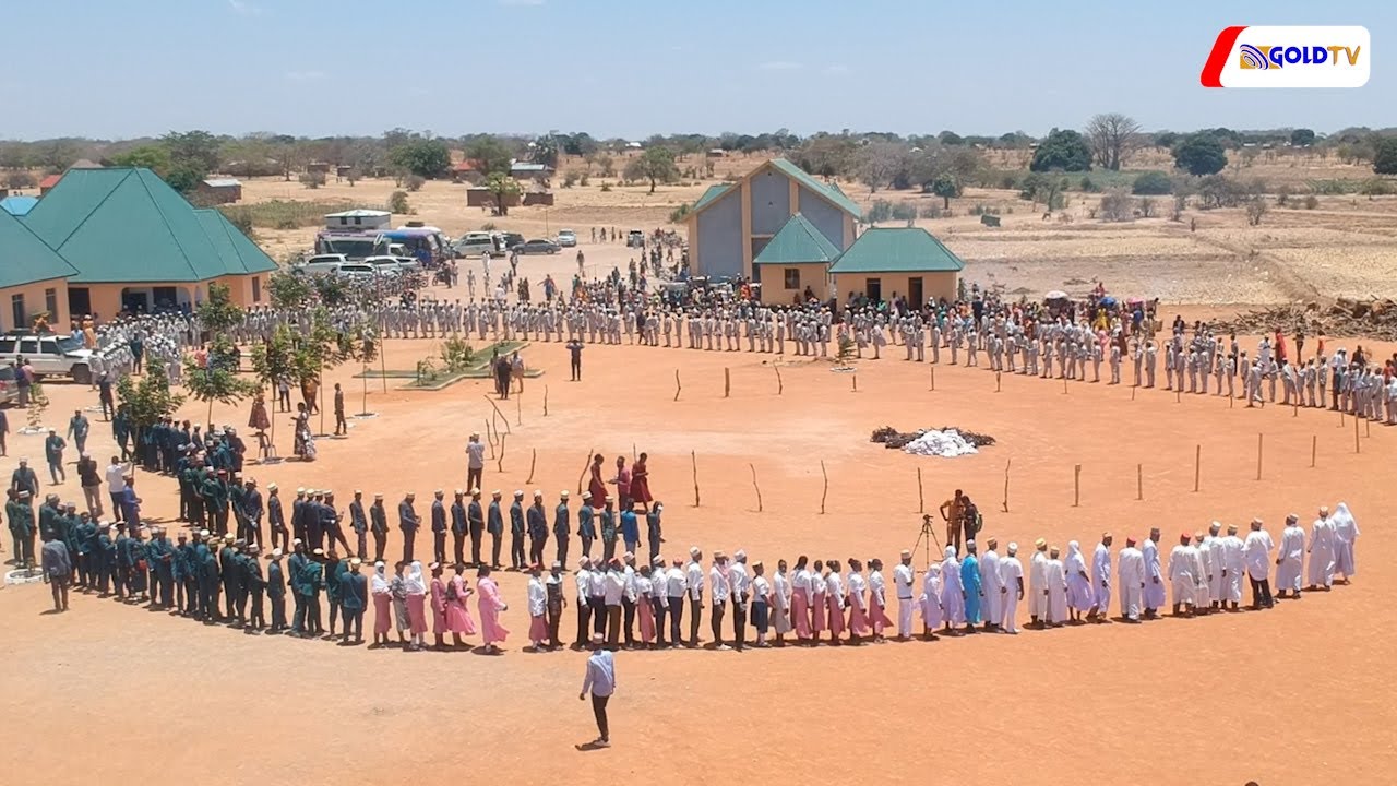 WANAFUNZI 600 WAHITIMU MAFUNZO YA UGANGA WA TIBA ASILI - KAHAMA