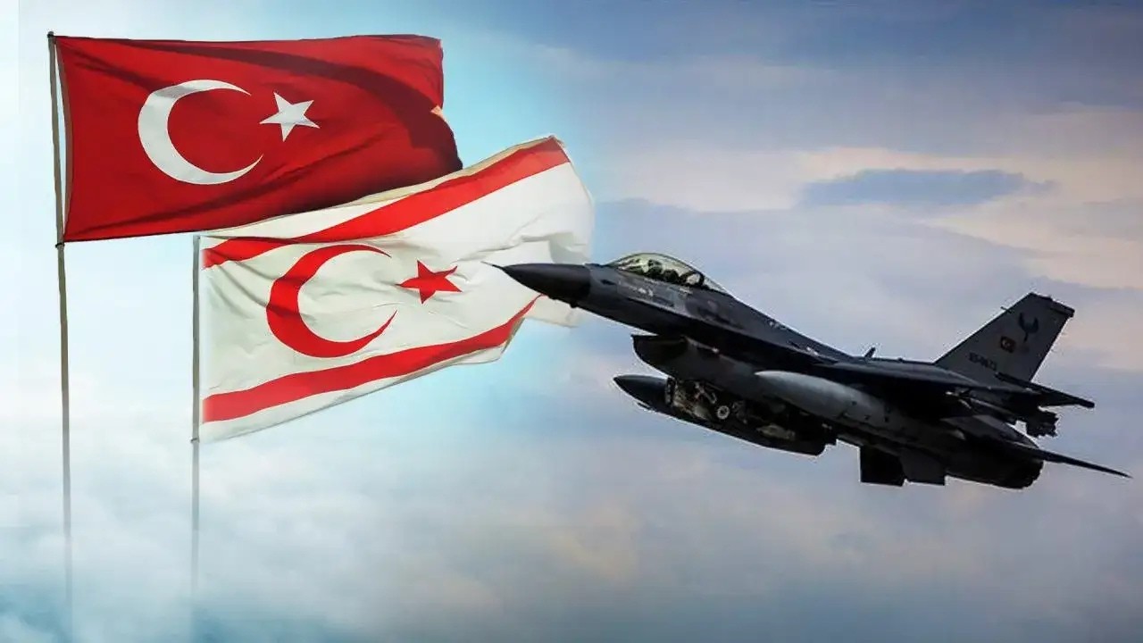 Türkiye KKTC'ye 6 Adet F-16 Gönderdi