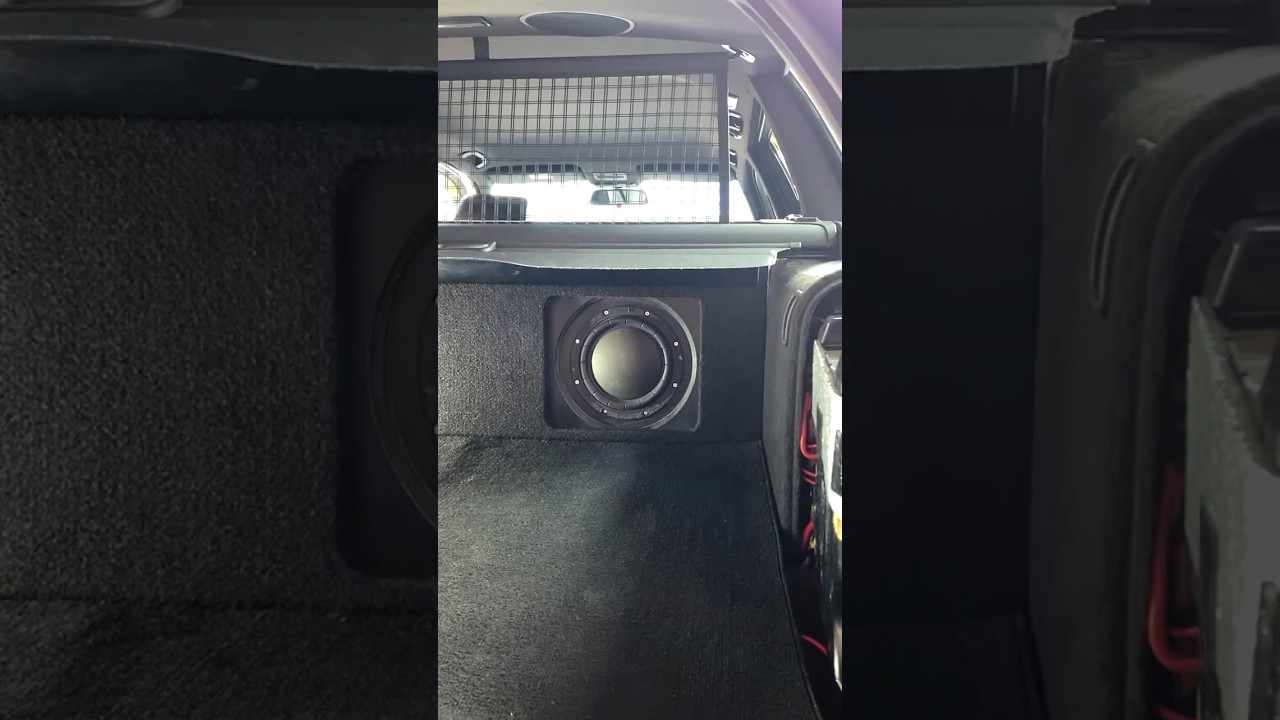 BMW E39 TOURING : Subwoofer Custom SQ Cello Audio