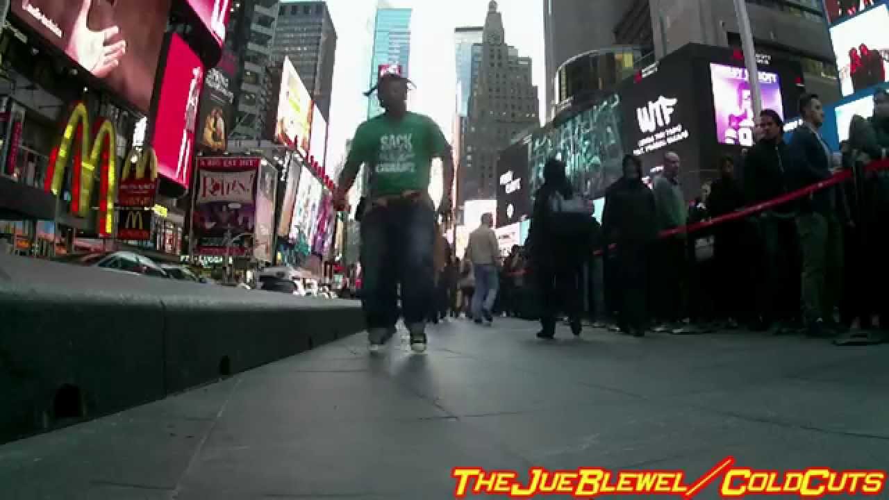 Daz Dillinger feat.  Soopafly - Don't Stop - ParaDIGM does the C-Walk Dance - TheJueBlewel