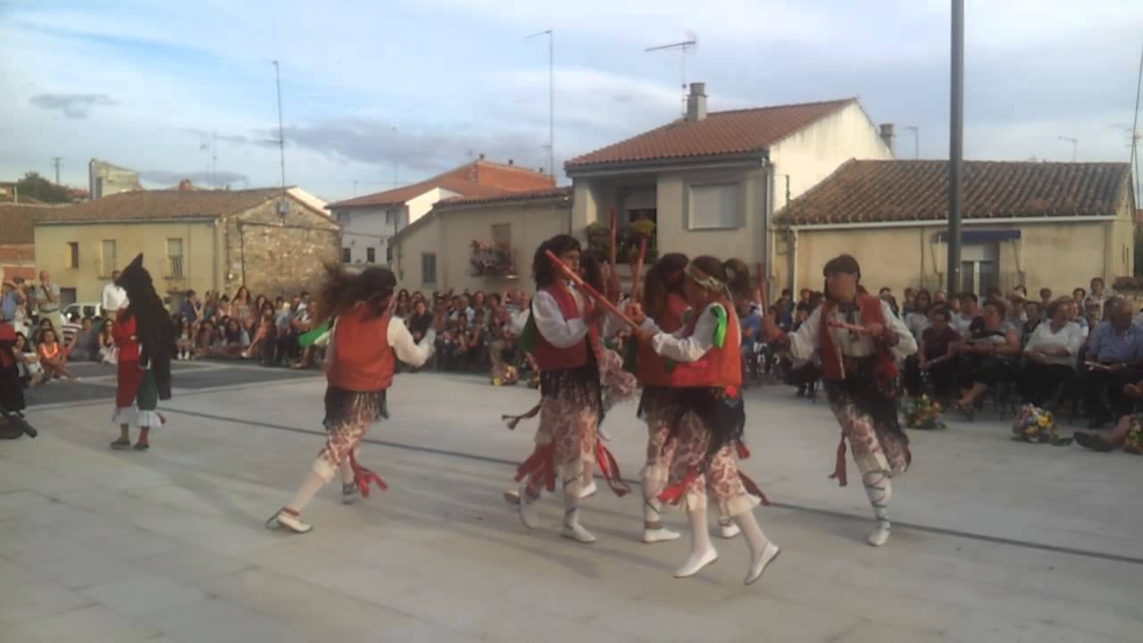 Grupo de paloteo de Tábara en Almaraz