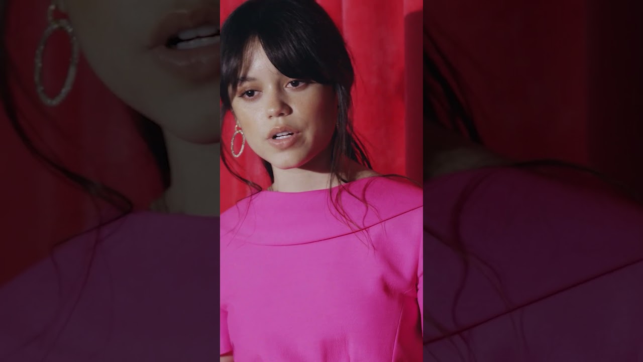 Jenna Ortega teaches us how to perfect a horror scream. 
