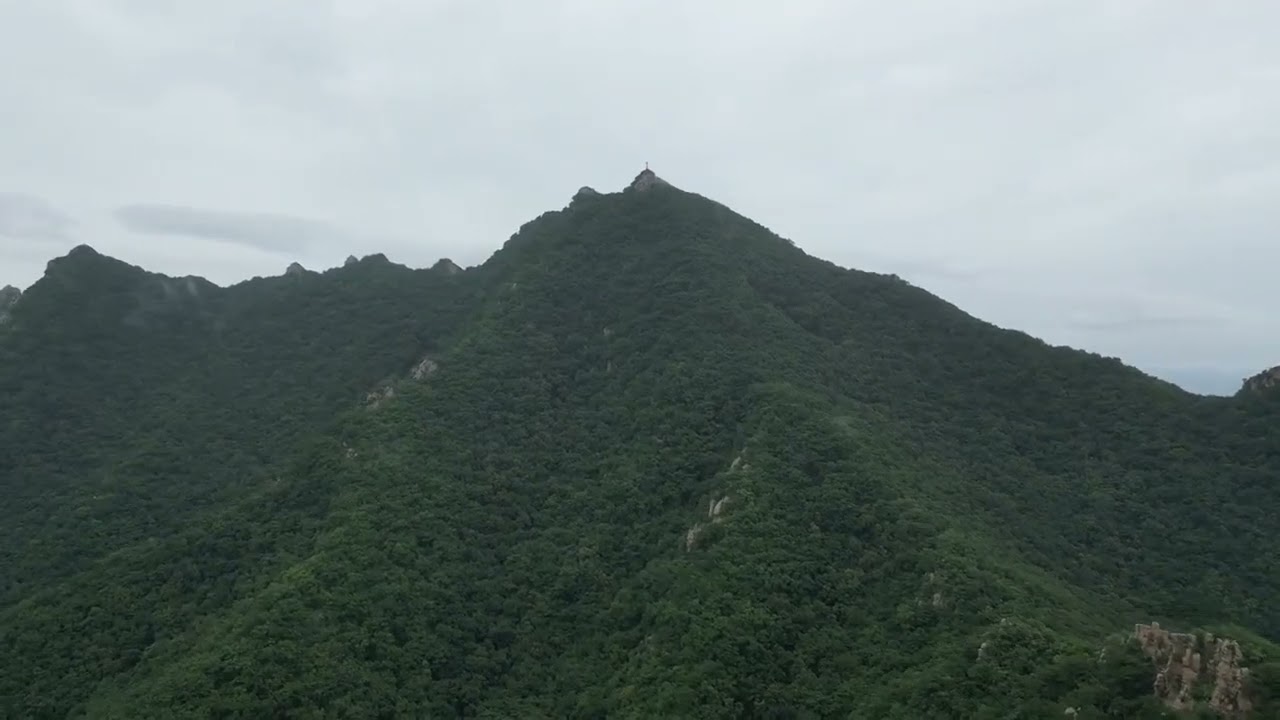 航拍辽宁省葫芦岛市建昌县白狼山，国家级自然保护区，景致很不错