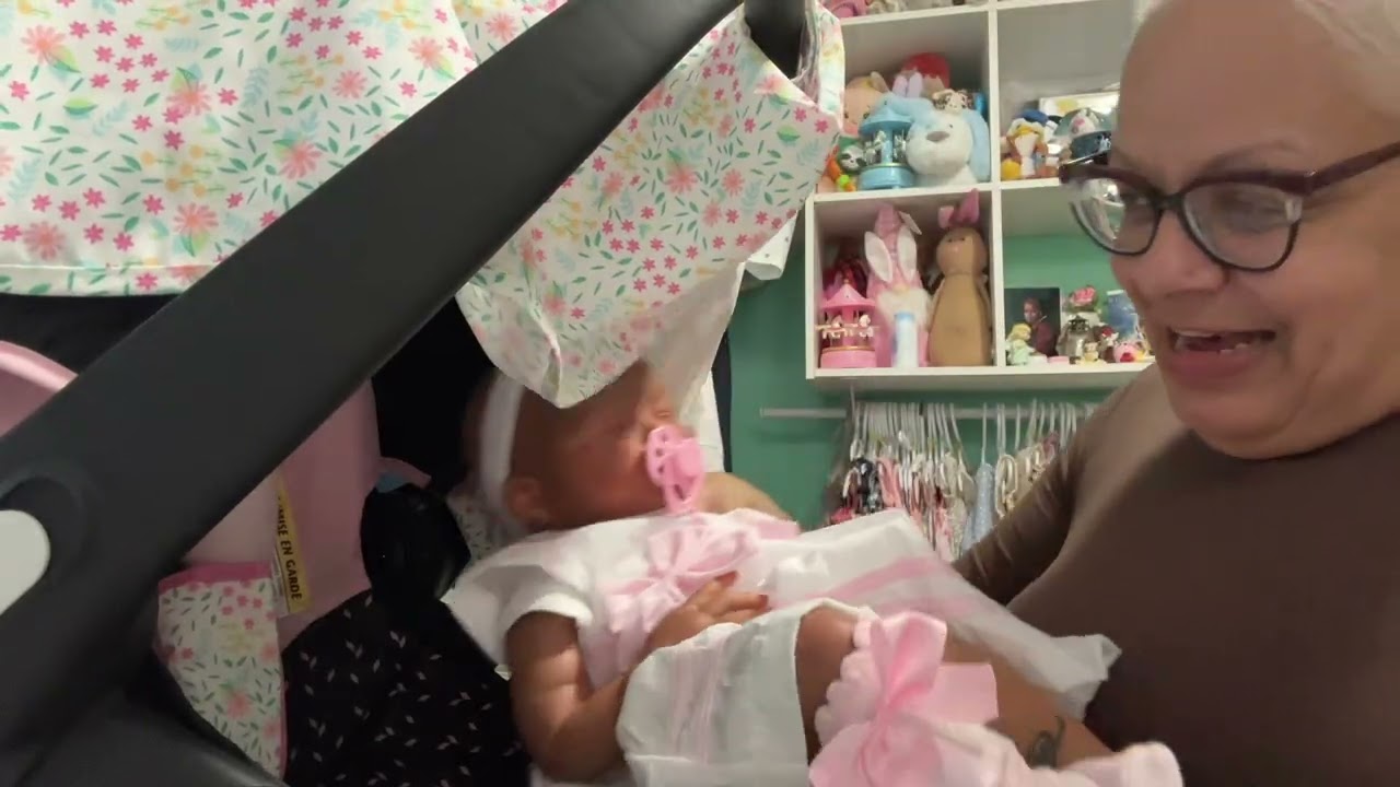 Omg🙏guys my frist  edited video come see my New Car Seat and my New Baby Bag 🙏💖👶🏻🤣 just for fun 🙏💖