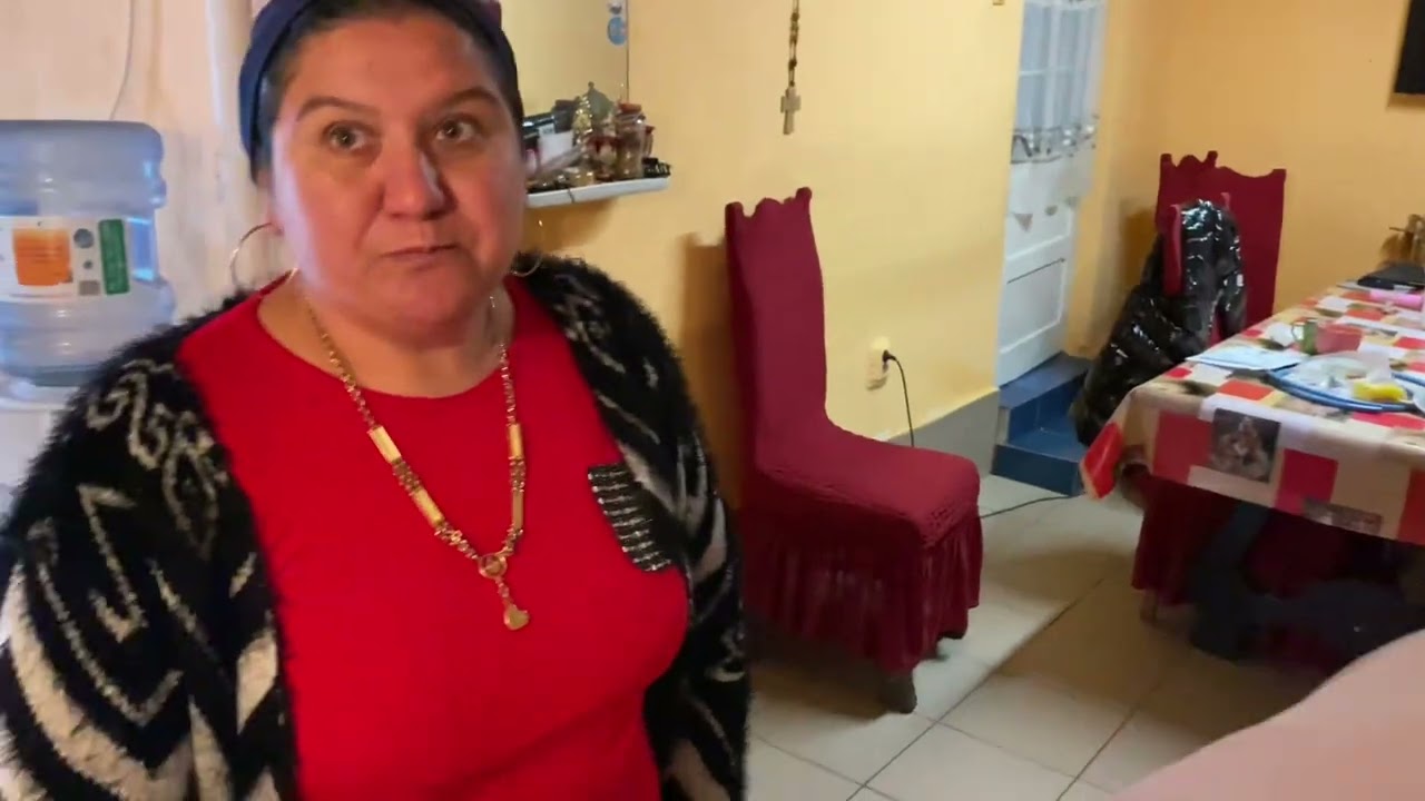 BUCĂTARUL LUI LEO DE LA STREHAIA CE CADOU IA FĂCUT CUTUNITEI