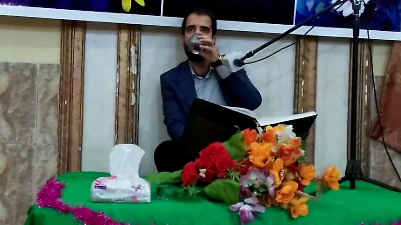 القاريء الاستاذ احمد جمال الركابي  تلاوة رائعة وبمناسبة تكريمه لفوزه بالمرتبة الثالثة عالميا