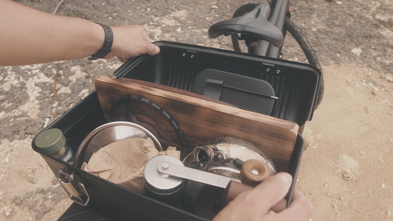 Motorcycle Camping Kitchen: Baking Bread in a Stanley Lunch Box [Soothing Music]
