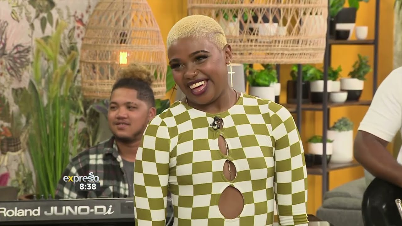 Esther Philander performs ‘When I See U’ by Fantasia
