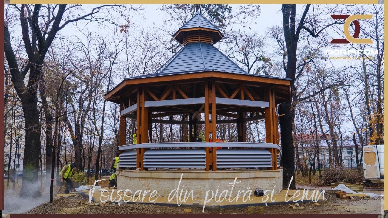 Foișoare din piatră naturală și lemnul de la DorisCom, în Parcul “Mihai Eminescu” din Botoșani.
