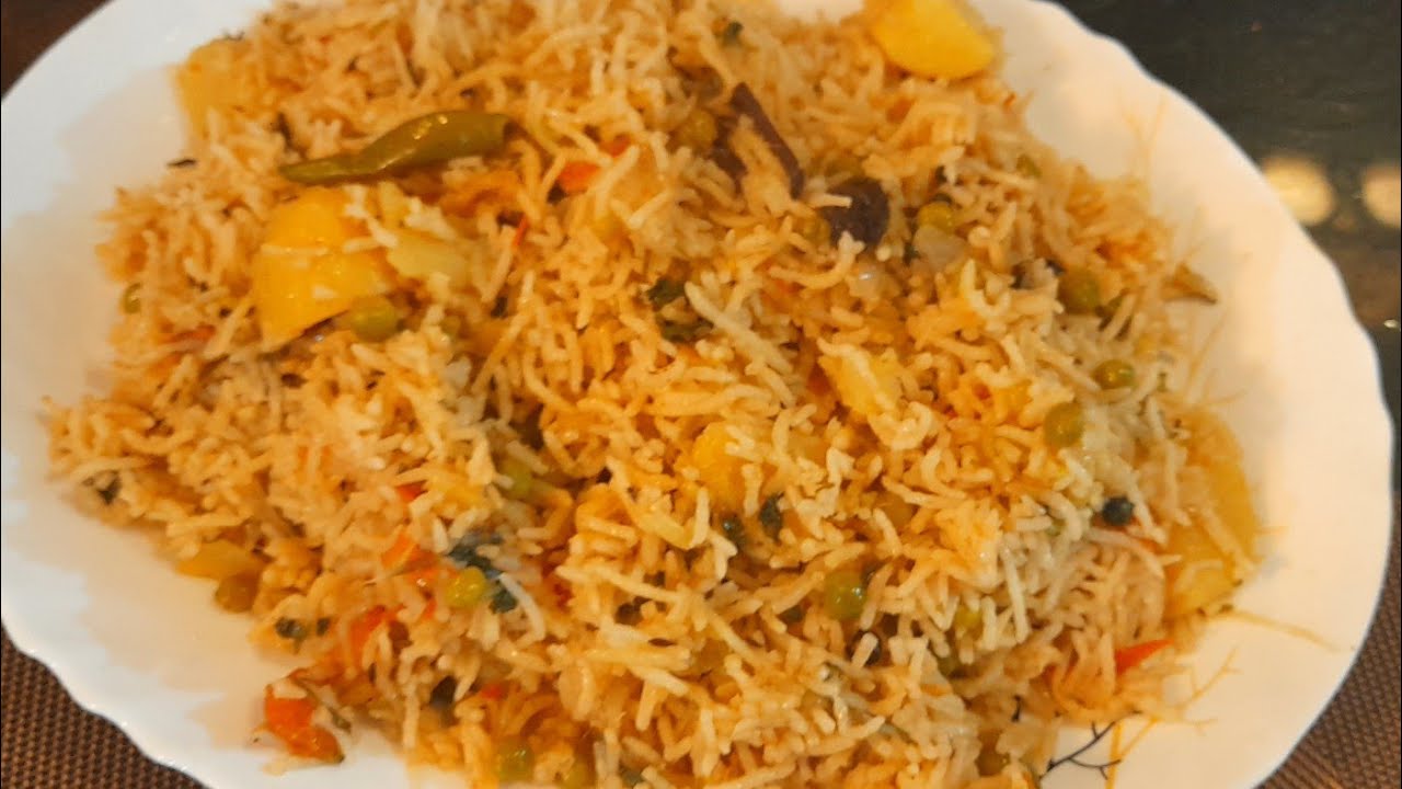 Aloo Matar Pulao Recipe | Easy One Pot Indian Rice Dish