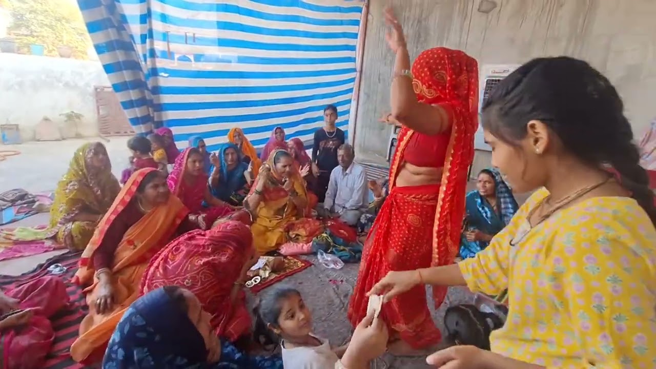 एक और होली का भजन या मदन मोहन की याद होली खेले गुजरी 