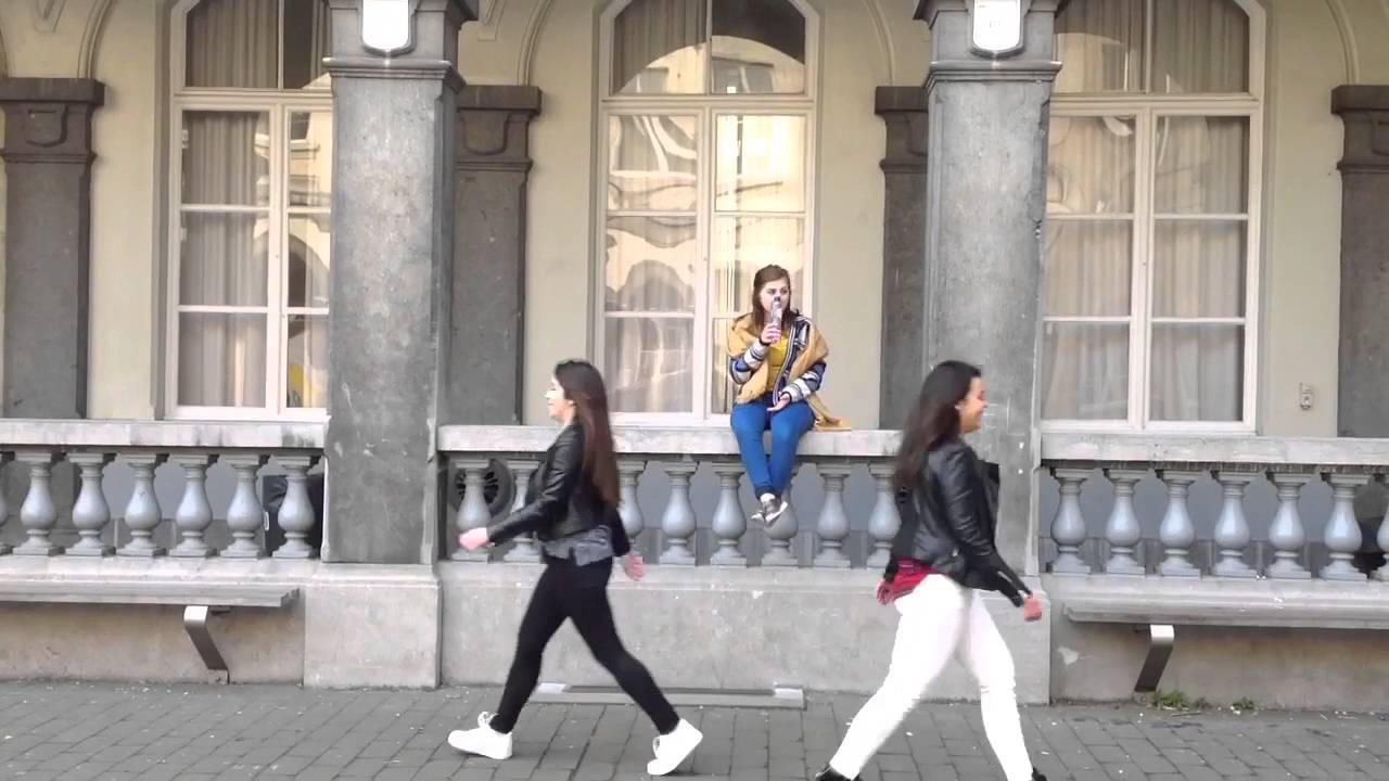 Wachten in Koninklijk Atheneum Antwerpen