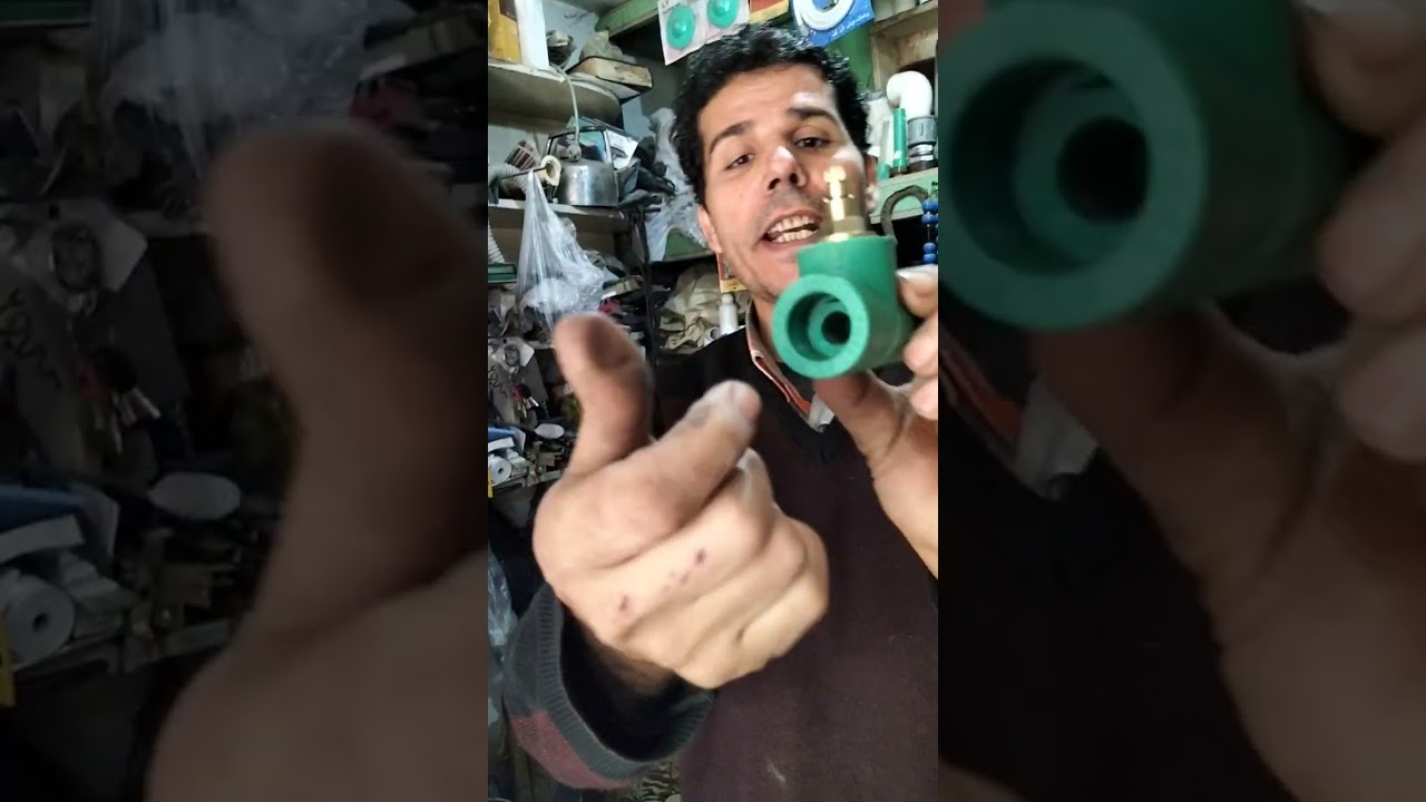 فيديو صناعة حنفيه بلدى من البلاستك للمعلم محمدمحمودبدير
